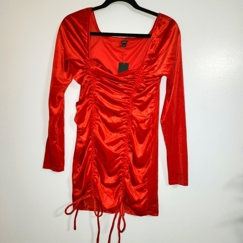 Wild Fable Red ruched bodycon dress - Picture 2 of 8